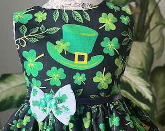 L'abito Shamrock del giorno di San Patrizio si adatta a bambole da 18 pollici, inclusa American Girl Doll