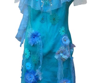 Türkises Kleid mit Blumenmuster Handgemacht Upcycled Boho Art zu tragen Sz L / XL Organza / Seide