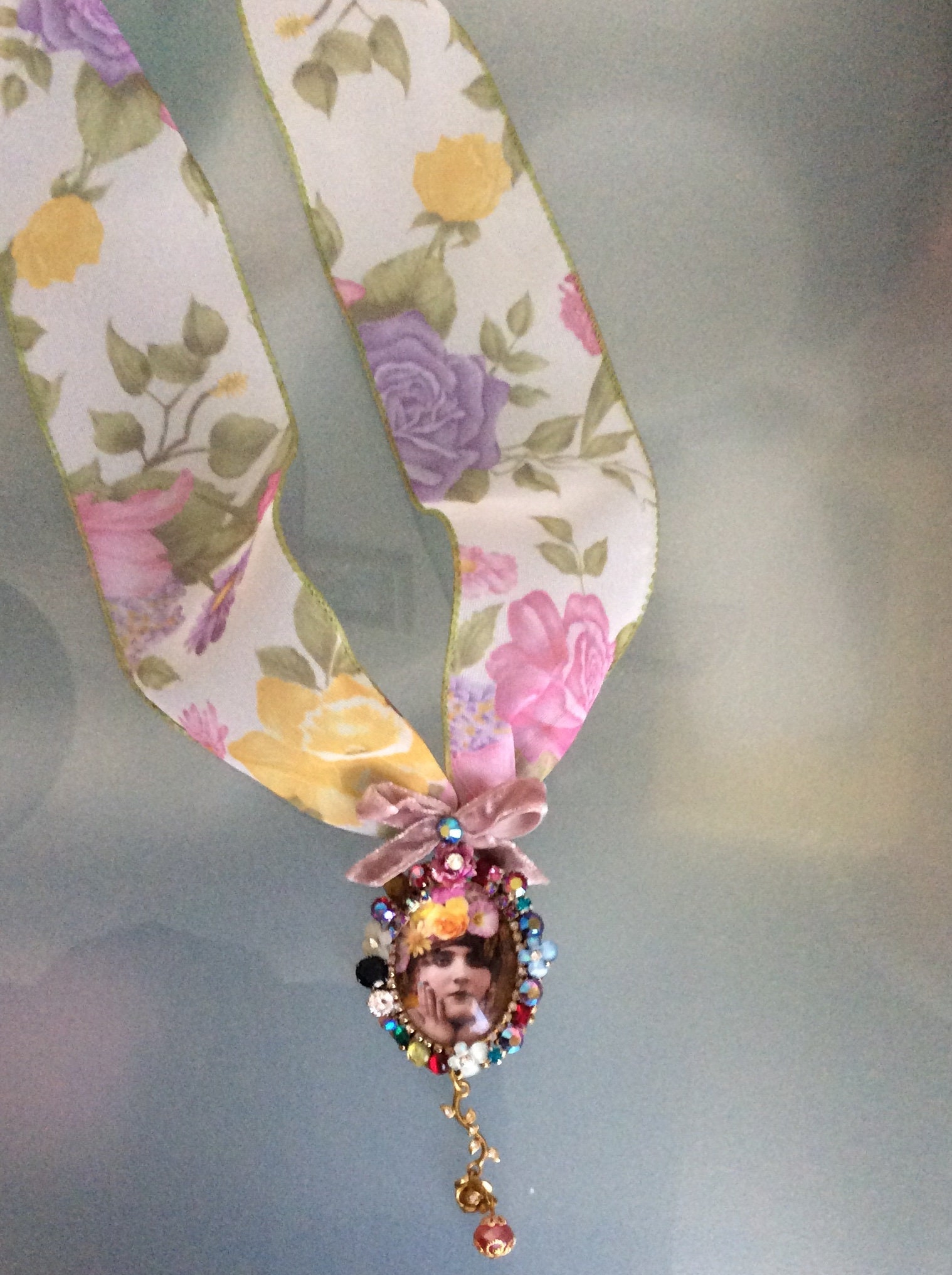 Montre Pendentif Luc Desroches Strass Cabochon Plaqué Or - Neuf Pile Neuve - Dame