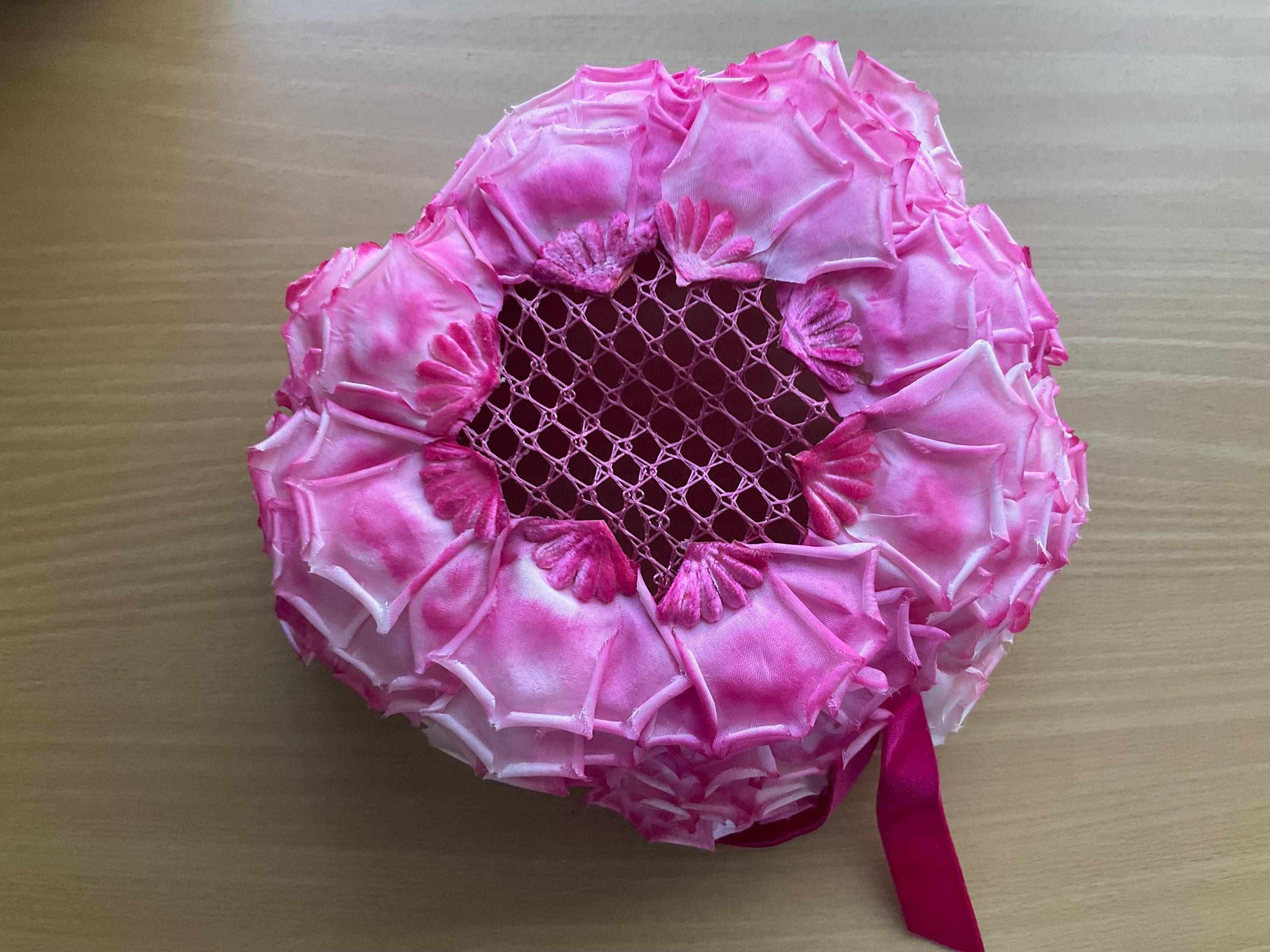 Vintage pink Hat petals rose Vintage 1960 main image 3