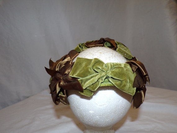 Vintage 50s Velvet & Ribbon Maid Fascinator Hat - image 2