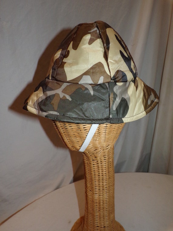 Vintage Camouflage Waterproof Bucket Hat W/ Chin Strap Size Small