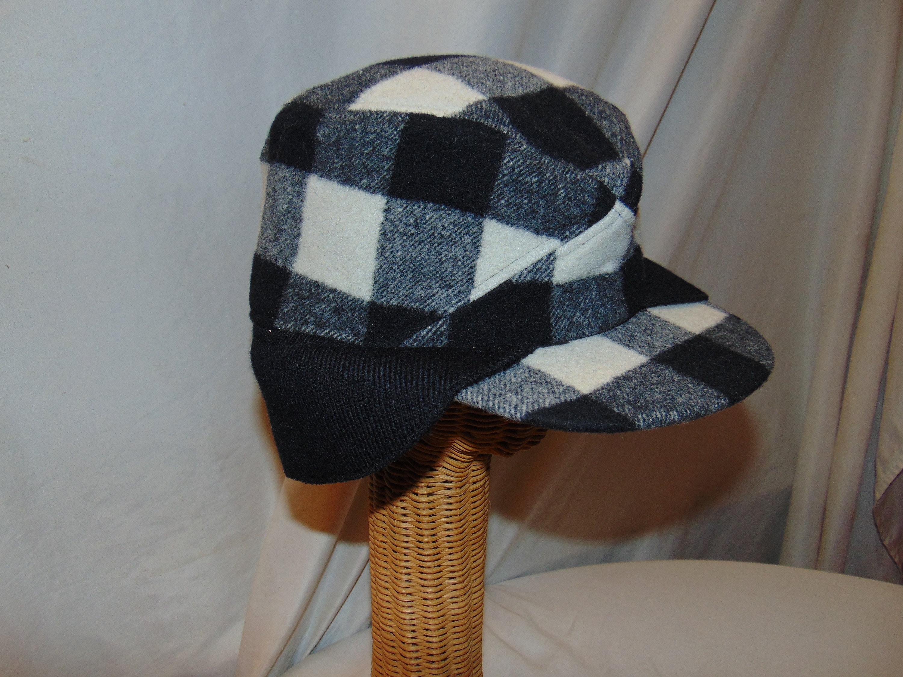 Vintage Dorfman Pacific Plaid Wool Blend Winter Outdoor Hat 