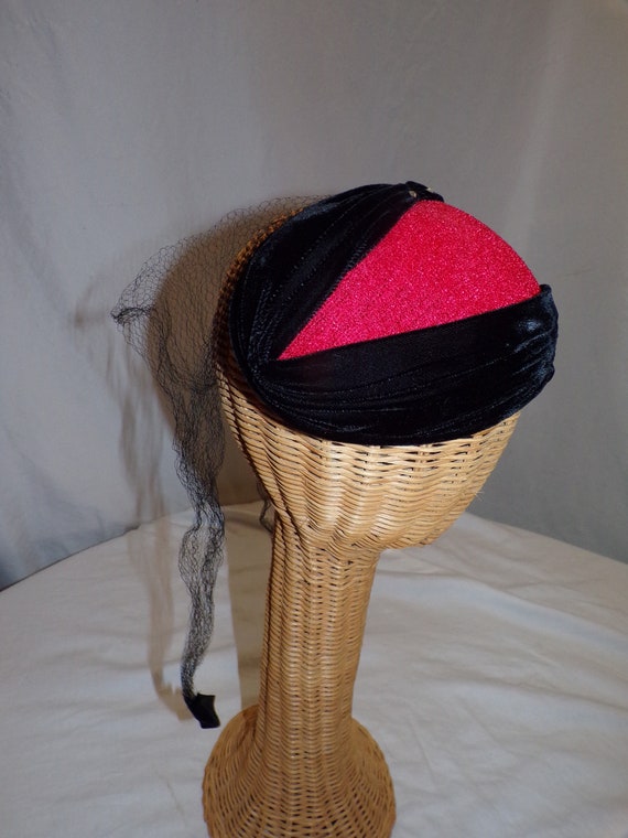 Vintage 50s Velvet Fascinator Half Hat - image 2