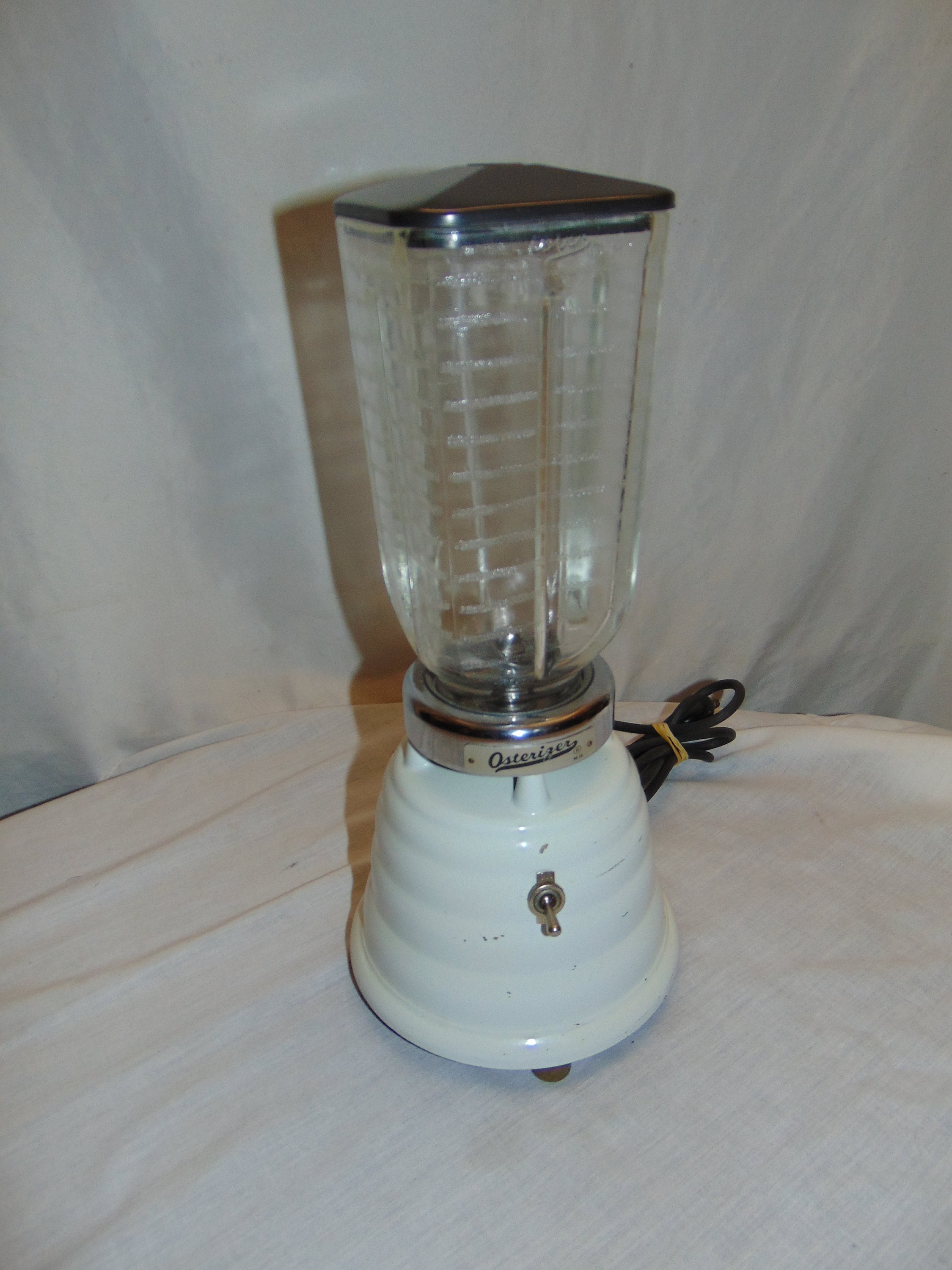 Licuadora John Oster Osterizer White Beehive de la década de 1950