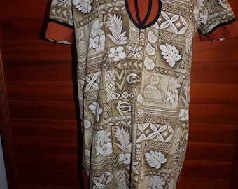 MuMu Patio Duster Dress Size Medium Large Hawaiian Theme EUC