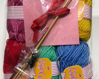 Mini Yarn Kit, Daisy Brand with 6 Skeins