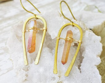 Wire Wrapped Crystal Earring, Brass earrigs, Raw Crystal Earrings, Boho Earrings, Bohemian Earrings, Peach Earrings, Gypsy Earrings