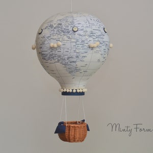 Globo aerostático móvil / Vivero temático de viajes / Móvil personalizado / Adición a Cloud Baby Mobile / Regalo de bienvenida para bebés
