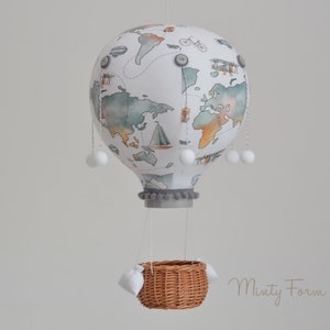 mobile montgolfière | Chambre d'enfant sur le thème du voyage | Mobile personnalisé | Ajout au Cloud Baby Mobile | Cadeau de bienvenue pour bébé