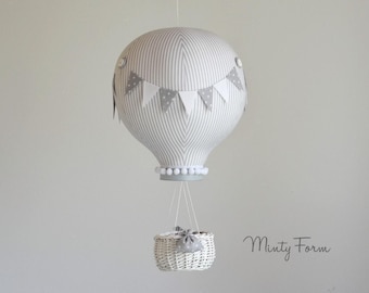 Hot Air Balloon Baby Mobile, Adventure Nursery Decor, Ceiling Mounted Crib Mobile, Baby Shower Gift