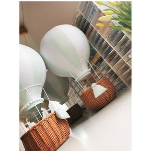 Mongolfiera in piedi / Centrotavola a forma di palloncino / Tema viaggio per la cameretta dei bambini / Mobile personalizzato / Aggiunta al mobile per neonati Cloud / Regalo di benvenuto per neonati
