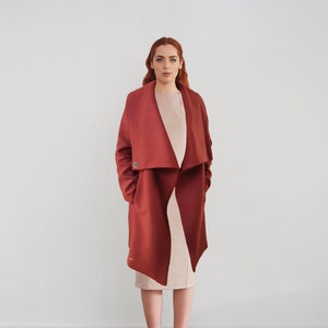 Ziegelroter warmer Damenmantel aus Wolle, kuschelige Winterkleidung für sie