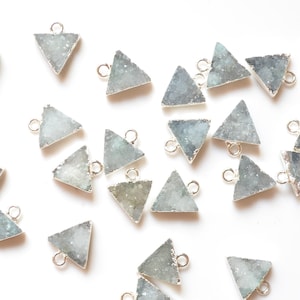 Nature 10*10 mm light gray green drusy Druzy triangle pendant with Silvery Electroplated Edges-- triangle Drusy Pendant