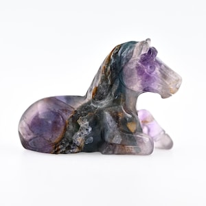 Cheval en cristal sculpté de 2 po., animal en cristal sculpté, sculpture de cheval en fluorite en pierre précieuse, sculpture de cheval, décoration d&#39;intérieur, cristal de guérison, B0103