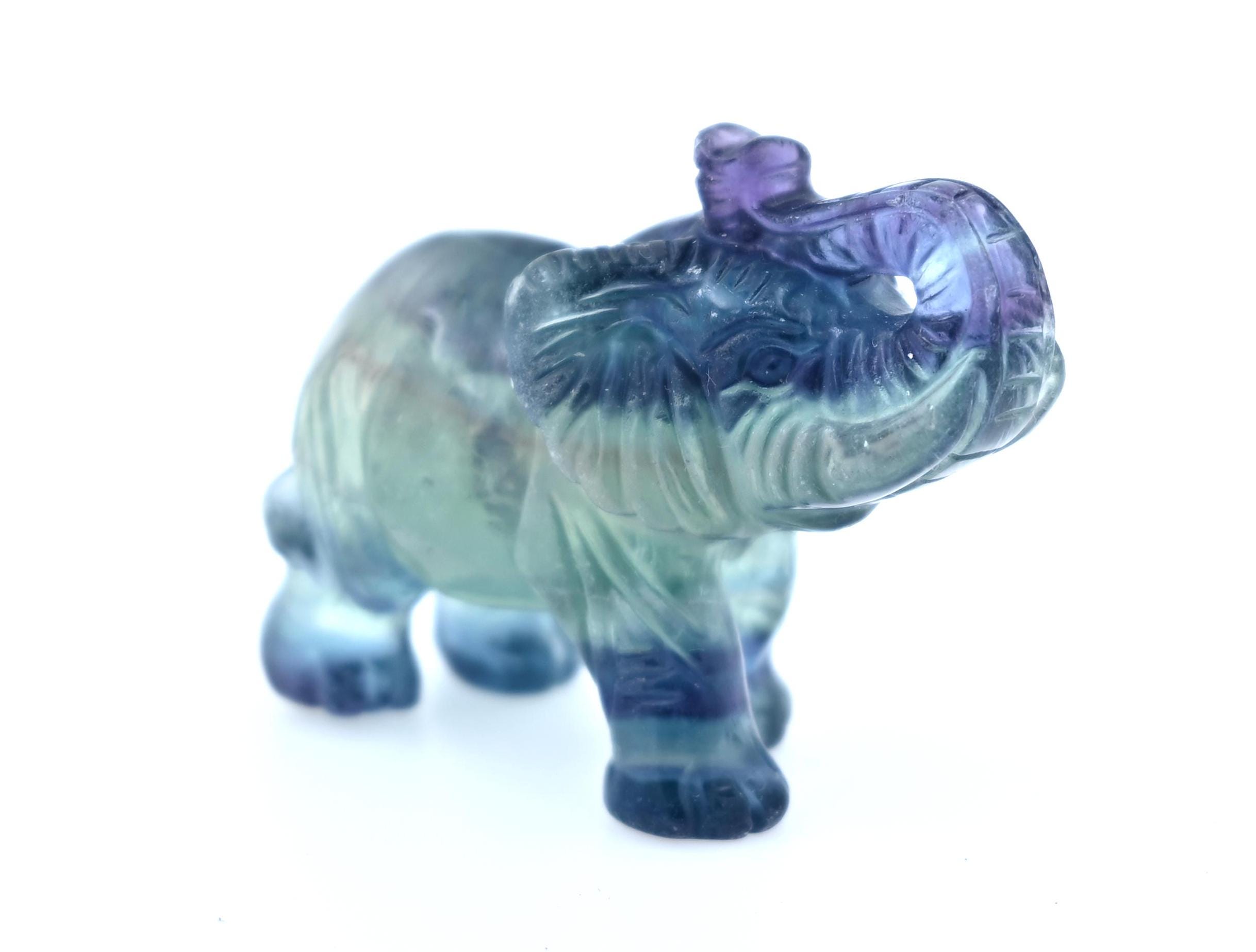 2インチの彫刻された蛍石の象、彫刻されたクリスタル動物、宝石の象の