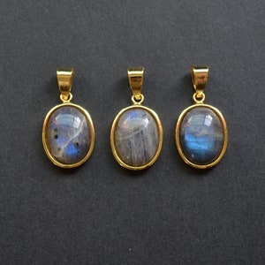 Nature 17 mm egg shape labradorite stone pendant with Gold Electroplated Edges