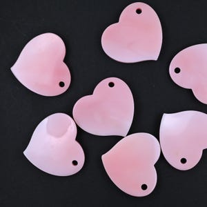 Queen Conch Heart Cabochon, Mother of Pearl Jewelry Findings (32mm) E013