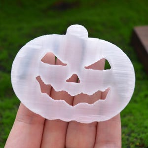 2.5&quot;  Crystal Selenite Carved  pumpkin , Gemstone selenite pumpkin slice home decor, crystal pumpkin Figurine, Healing crystal , Gem Gift