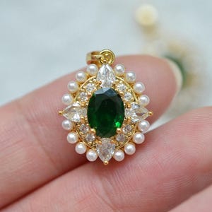 10pcs Oval shape green Glass Pendant,green cz Charms