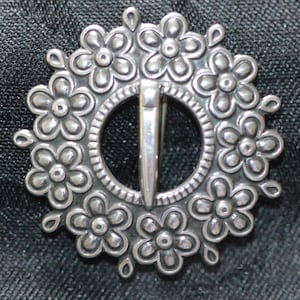 Vintage Finnish Kalevala Koru sterling silver floral brooch, 1992, beautiful Scandinavian mid-century modern jewellery