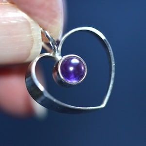 Vintage Finnish Kultaseppa Salovaara silver and amethyst heart pendant, marked HKH, beautiful Scandinavian silver jewellery