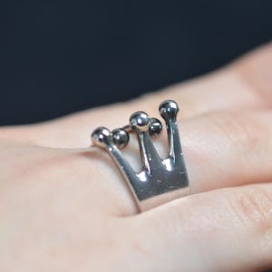 Vintage Norwegian Anna Greta Eker iconic silver &#39;Jester&#39; ring, size S (US 9 1/8), beautiful Scandinavian mid-century modern silver jewellery