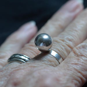 Vintage Danish Carl Ove Frydensberg silver ball ring, size M (US 6) beautiful Scandinavian mid-century modern silver jewellery