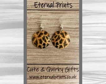 Giraffe print earrings, giraffe print, animal print earrings, animal print, giraffe drop earrings