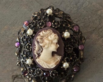 Vintage Hidden Heart Cameo Brooch with Pearls/Gemstones