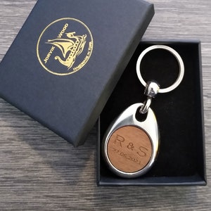 Personalisierte Initialen & Datum Design Schlüsselanhänger, Custom Keychain