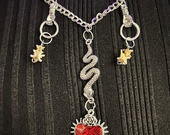 Chain Snake Vertebrae Sacred Heart Protection Necklace