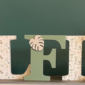 Letras de madera, letras de pared de madera para niños, letras de madera de pie, letras de madera de 15 cm para dormitorios, regalo de ceremonia de nombramiento, regalo de bautizo