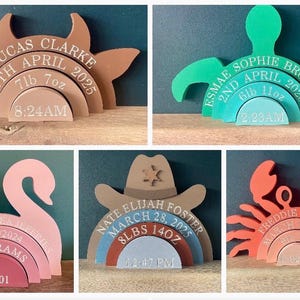 Apilador de madera arcoíris personalizado, regalo de bebé personalizado, regalo con detalles de nacimiento grabados