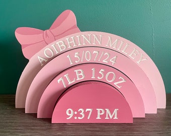 Apilador de arcoíris grabado con lazo, apilador de arcoíris personalizado, regalo para recién nacido, regalo con detalles de nacimiento