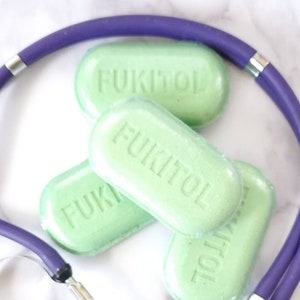 Fukitol Nurse Bath Bomb, Bath Fizzy, Nurse Gift, Eucalyptus Bath Bomb, Gag Gift for Nurse Healthcare Worker, Essential Employee Gift zdjęcie 1