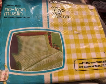 Vintage Yellow Puce Checkered Muslin Twin Fitted Sheet, JC Penny New