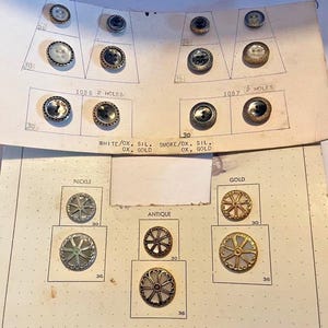Button Co Salesman-voorbeeldkaarten Pearlesque en Metal Fancy