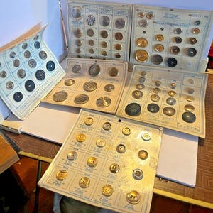 B&S Button Co Salesman Sample Cards Mixed MOD Fancy en Baseball, Sailor