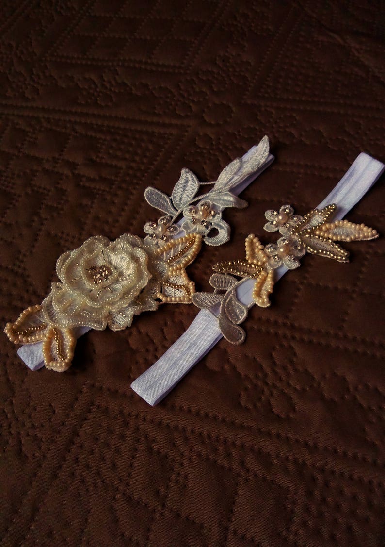 White wedding garter set Ivory garter set Bridal garter set White garter set Floral garter Crystal garter set Shining garter Lace garter