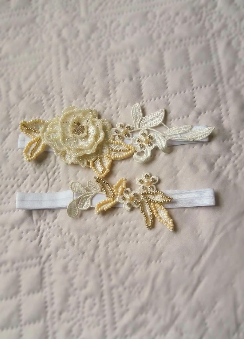 White wedding garter set Ivory garter set Bridal garter set White garter set Floral garter Crystal garter set Shining garter Lace garter