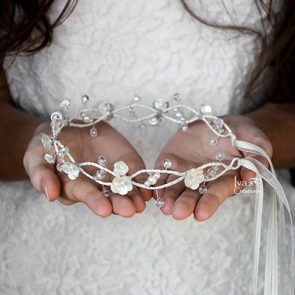 White cherry blossom hair crown for bride, First communion hair wreath, Flower girl circlet, Wedding hair vine, Hair bun wrap