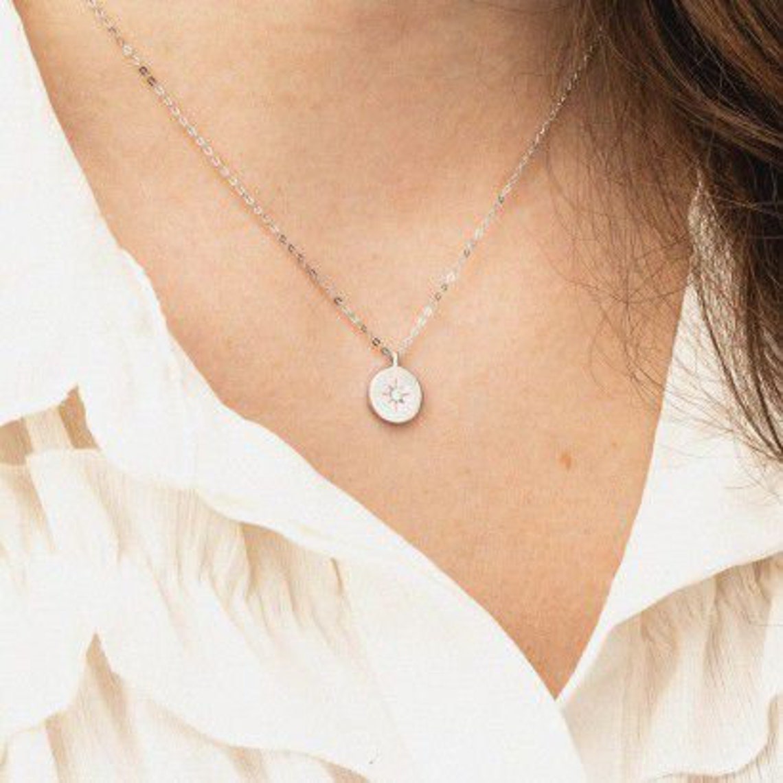 Collier Doré Avec Pendentif étoile Céleste Du Nord Et Strass - Bijou Occasion - Sans Marque