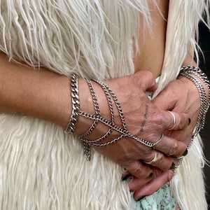 Ring Bracelet, silver Hand Bracelet, Slave Bracelet, silver bracelet , Bohemian Hand Jewelry, Ring Chain Bracelet, hand ornament