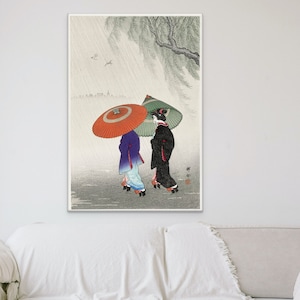 Arte mural Ukiyo-e: Dos mujeres bajo la lluvia, de Ohara Koson. Impresión japonesa de la década de 1930. Decoración del período Edo.