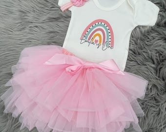 Tutu personnalisé pour tenue de premier anniversaire sur le gâteau