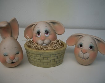 ceramic bunny ceramic egg character Egg-pressions set of 3 country decor