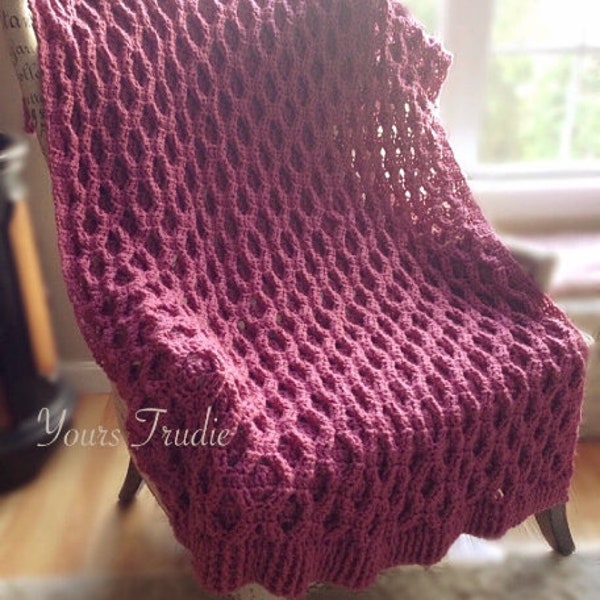 39 x 51, Irish Rose Chunky Crochet Reversible Afghan, Acrylic Fisherman Cable Knit, Irish Blanket, Ireland