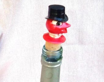 Vintage bar pour spout bottle topper-bird decanter stopper-corked plastic cardinal head novelty spout top red bird with a jaunty top hat