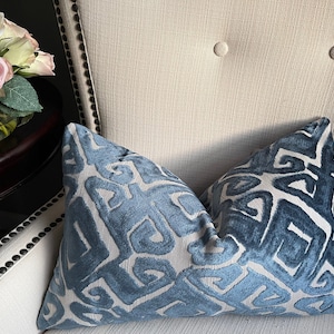 Blue Velvet Toss Pillow, pillow cover with invisible zipper, Luxurious accent pillow cover, square or lumbar